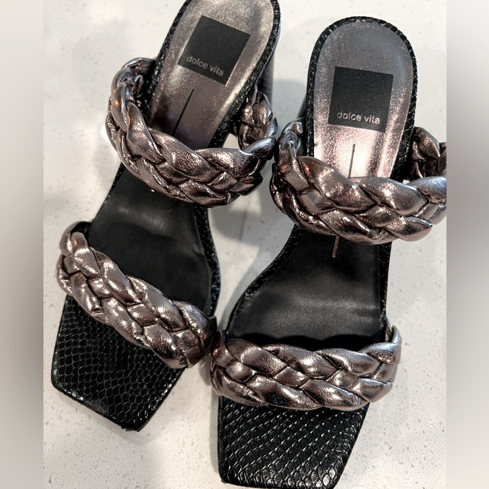Dolce Vita Paily heels in black & metallic silver